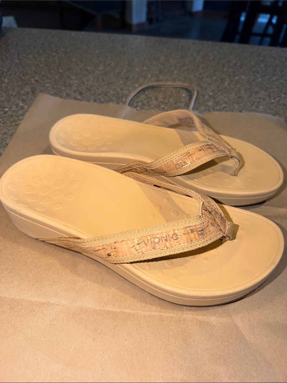 Vionic Women's Tan Wedge cork Flip Flop Sandals